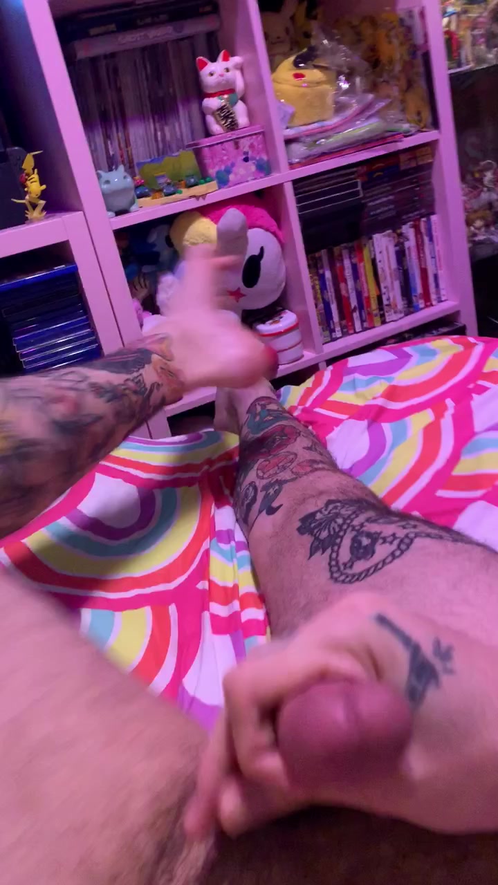Cumming on feet