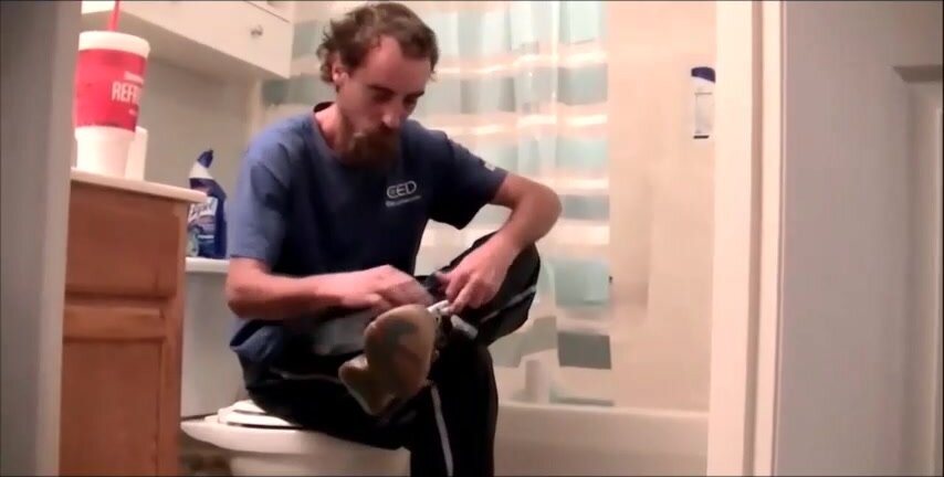 Homeless White Trash feeds his cum to Daddy