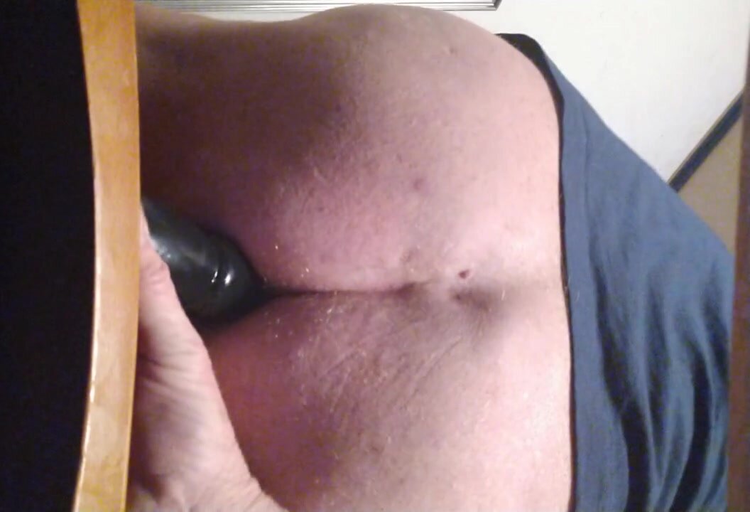 Toy makes me cum