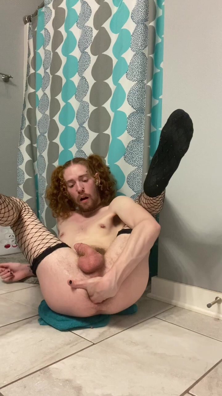 Alex White Sissy fag fists pussy