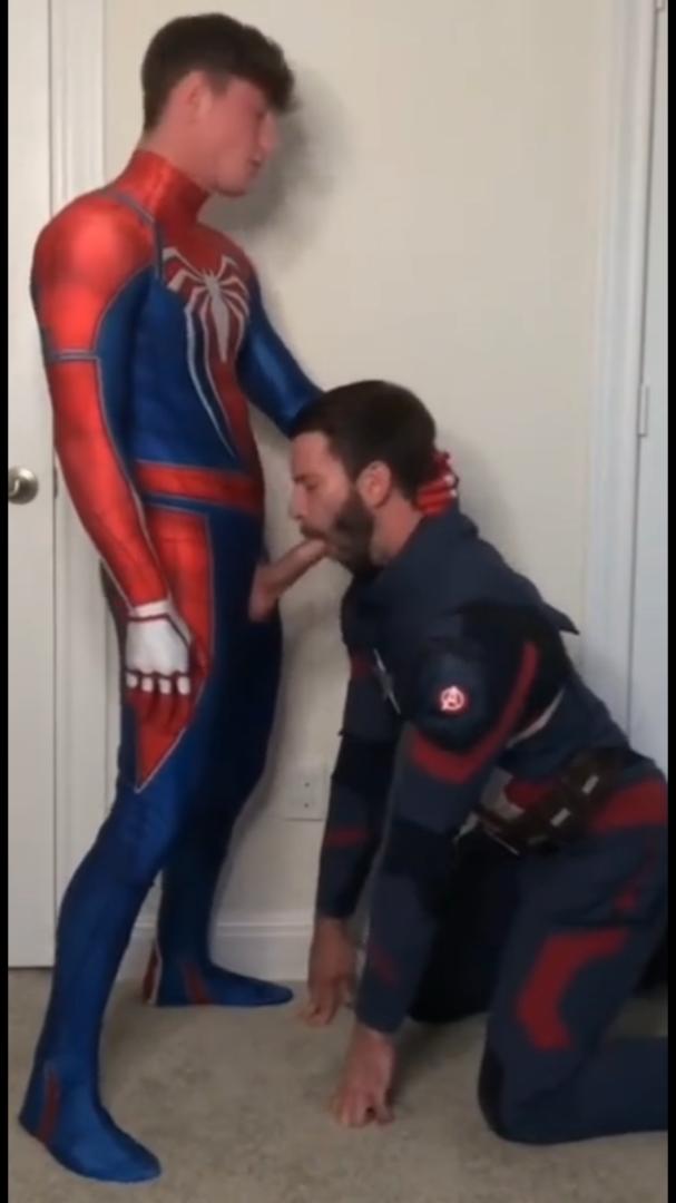 Submisive Superhero Suck
