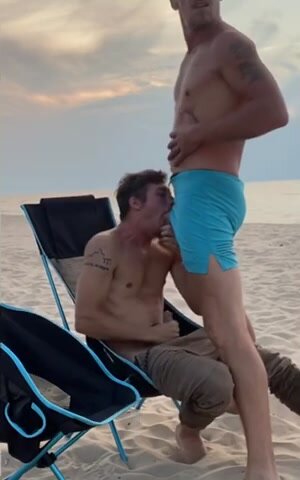 Beach suck - video 3