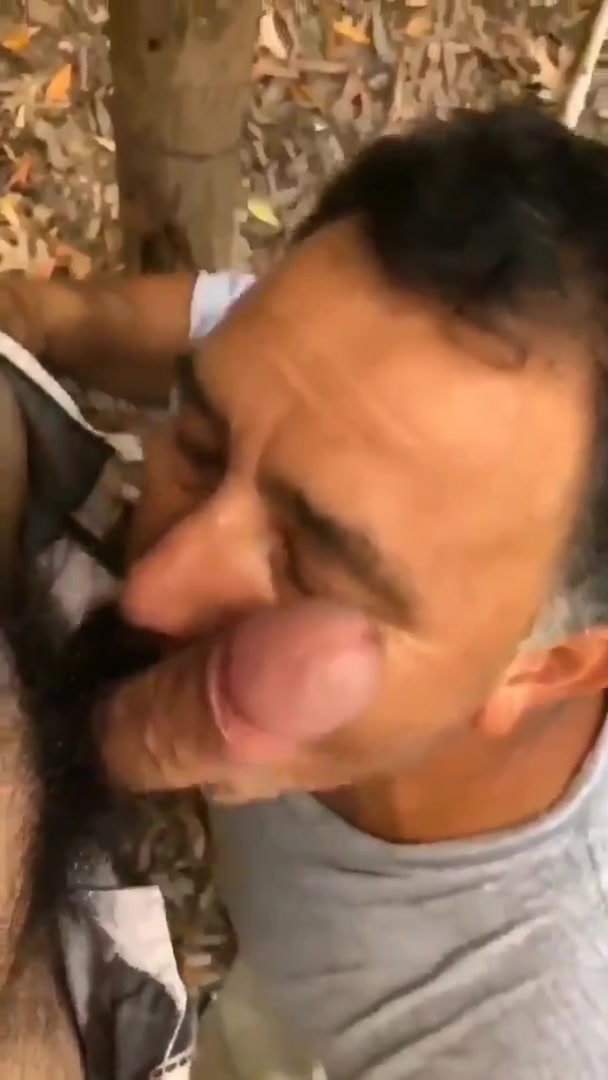Daddy blow job - video 2