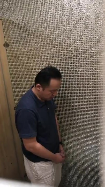 Daddy Toilet Spy - video 3