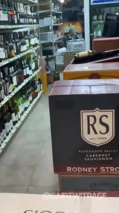 Horny guy cums in store