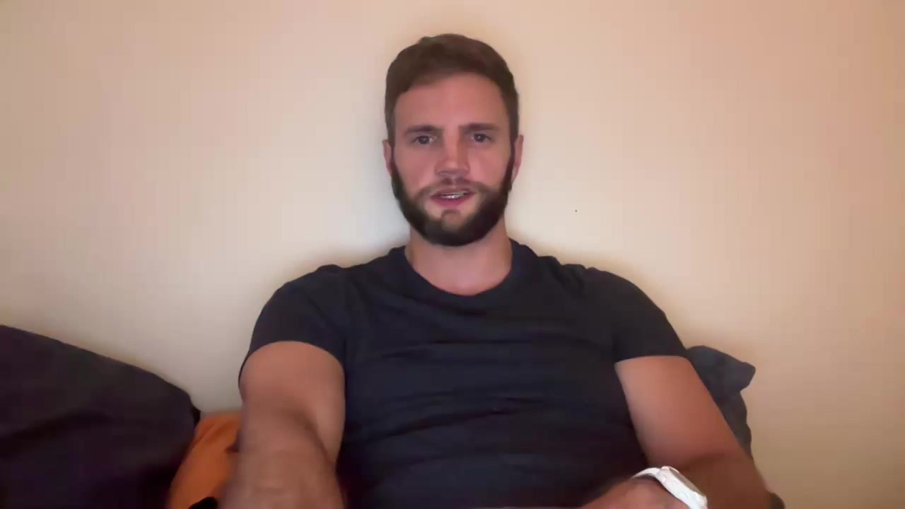 Cute Bearded White Hunk Spreads Ass