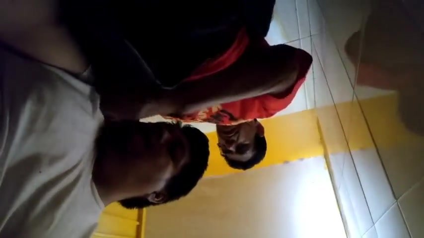 BJ DADDY CUM IN PUBLIC TOILET