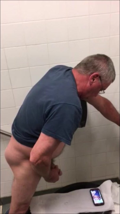 Chub Daddy Wanking