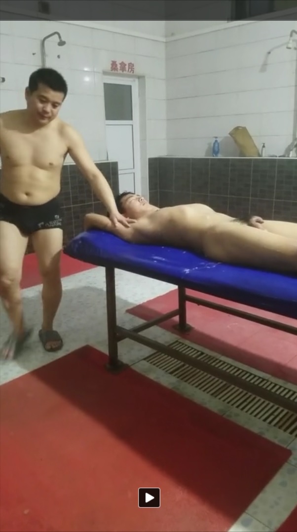 Dad Bod Masseur