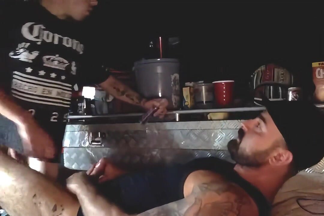 Hot muscle daddy top fucking a slut bottom raw