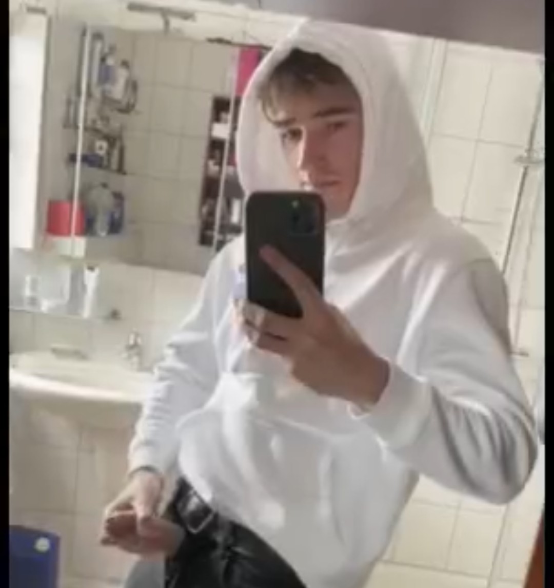 Straight bro baited