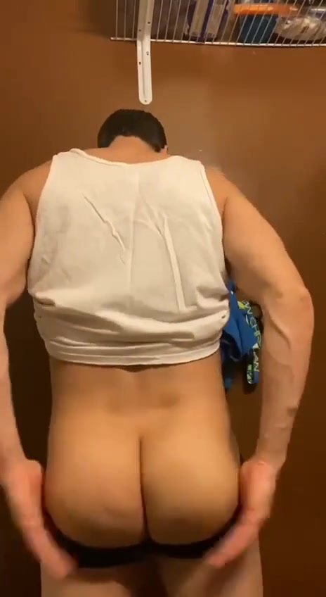 Straight Porn Star Spreads Fat Ass