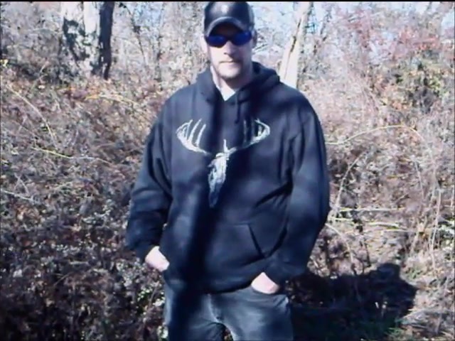 Str8 Redneck Country Stud Paid To Get His Cock Jerked