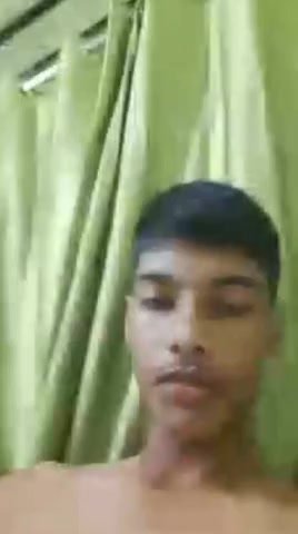 DREAMY DESI DUDE JERKS OFF HIS HARD COCK