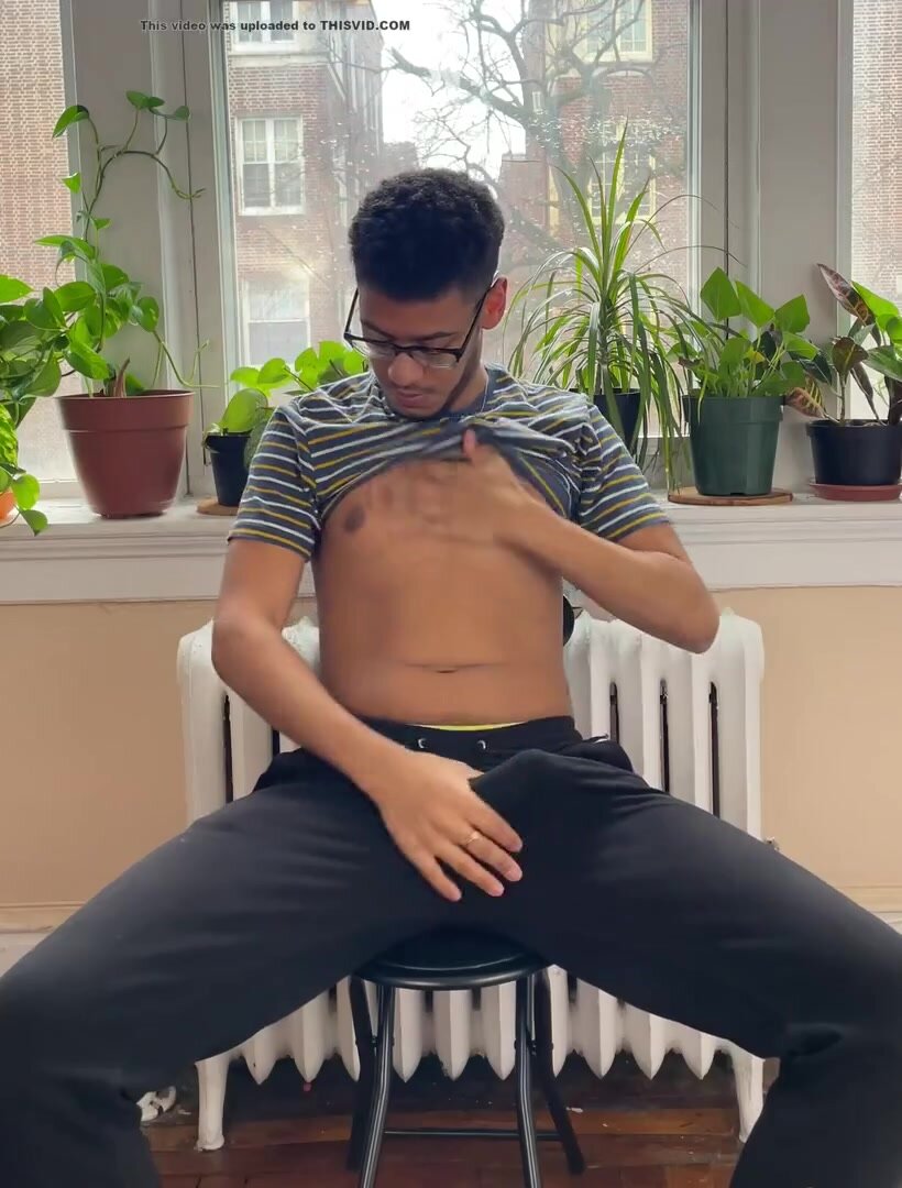 Nerd otaku boy solo jerk