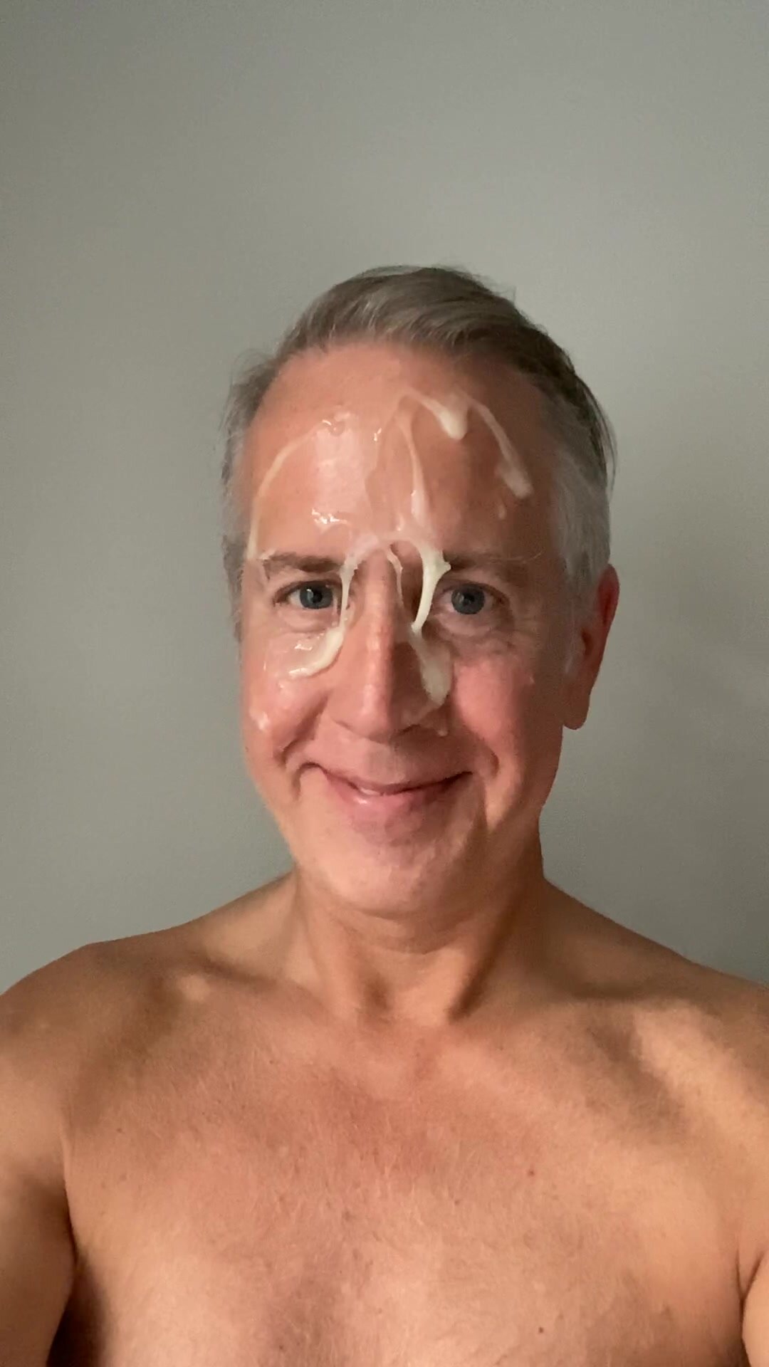 Facial covered in cum