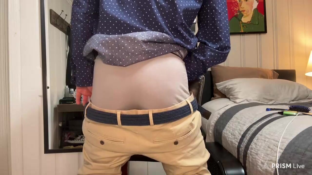 New York Twink Shows Off Hairy Hole