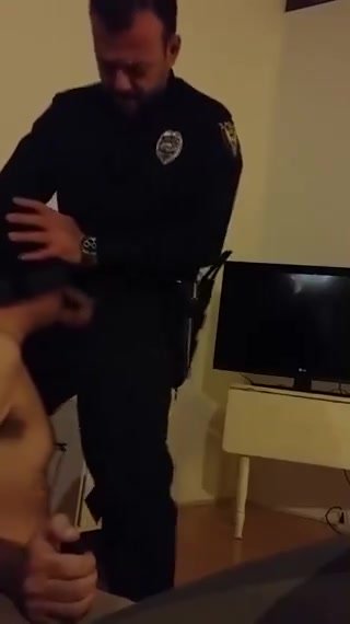 suck the police