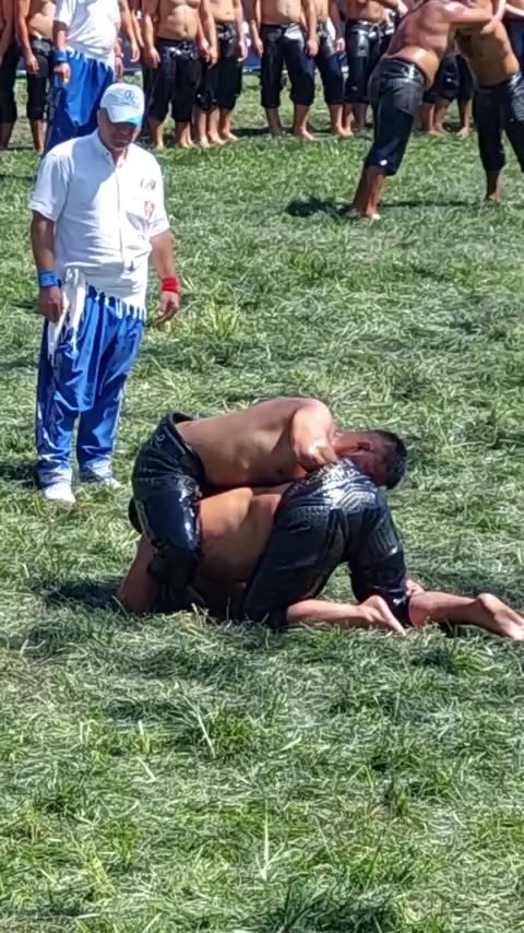 Turkish oil wrestling -03-