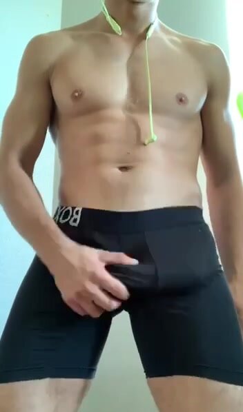 Russian athletic guy jerk off