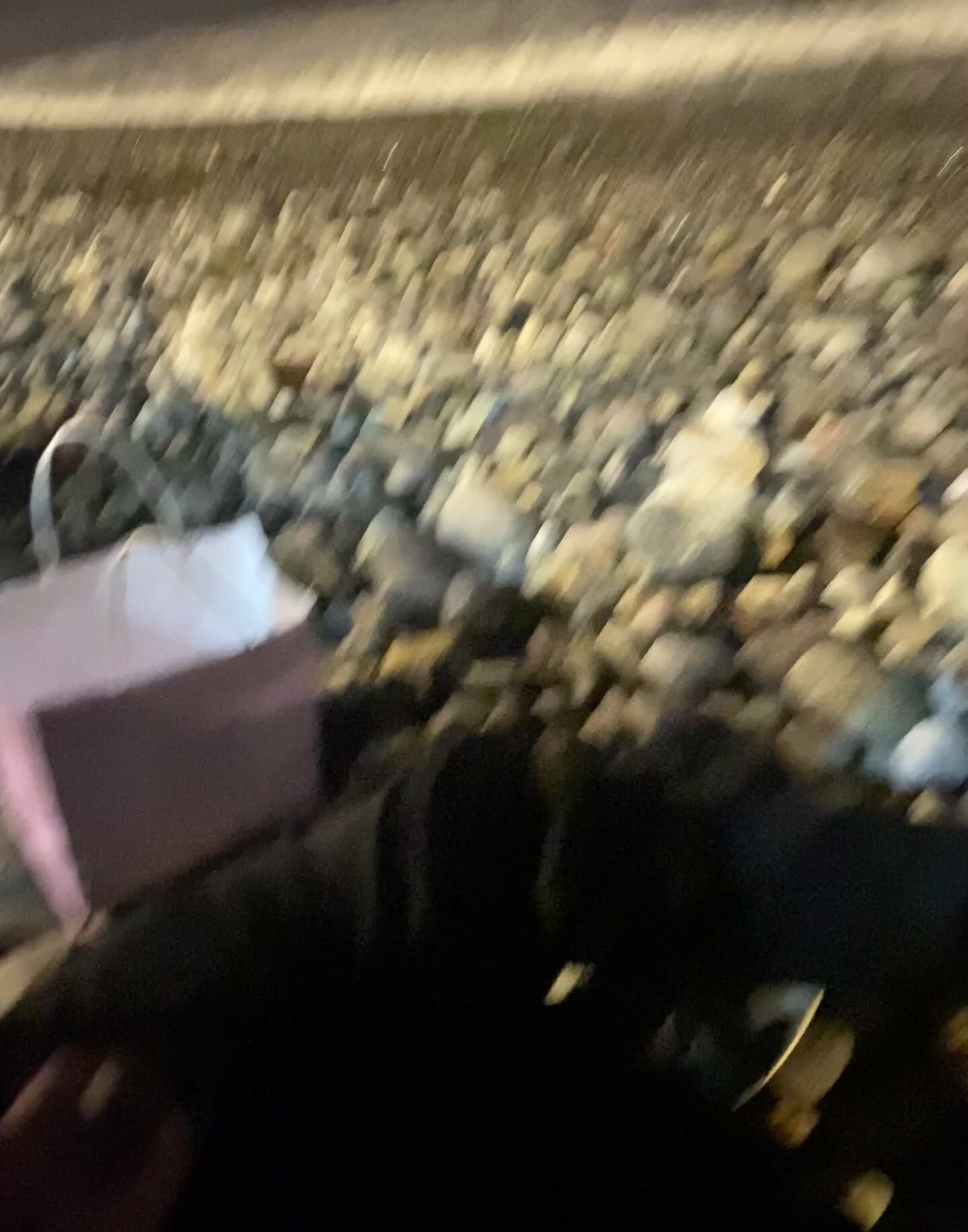 dandole placer a mi novio en la playa