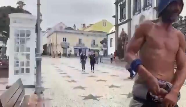 Mostranso pau pro reporter