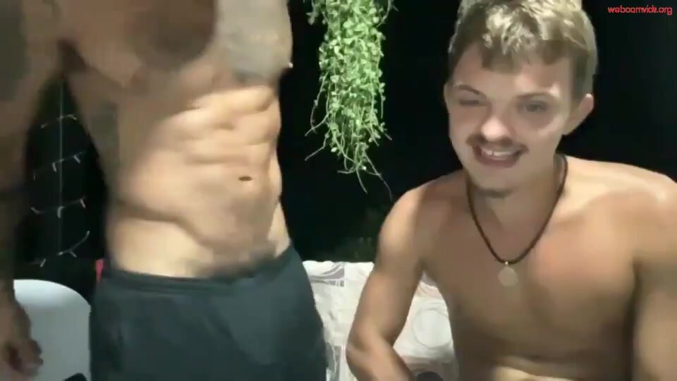two buds jerk on cam