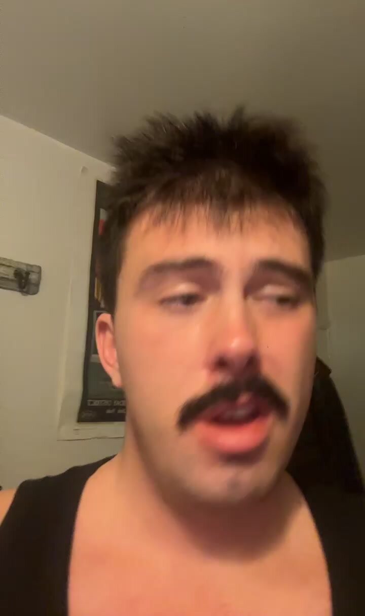 Sam Greggs introduces his big dick