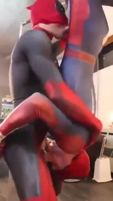 Spiderman x deadpool