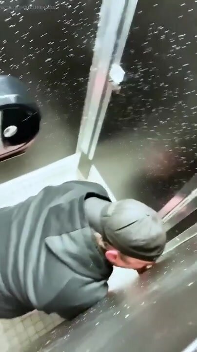 Amateur Compilation: Blowers at public gloryhole