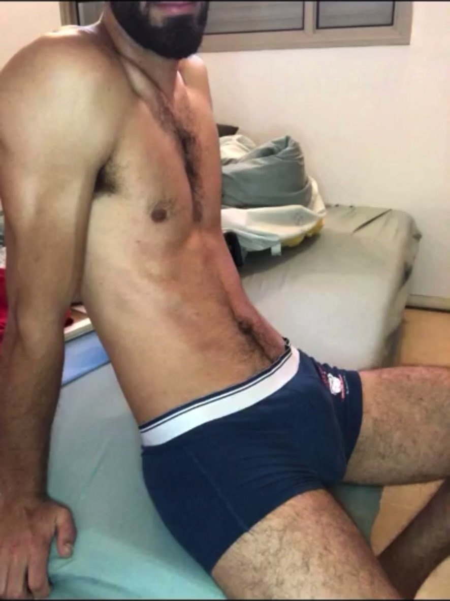 Solos: handsome straight Israeli man gets… ThisVid.com