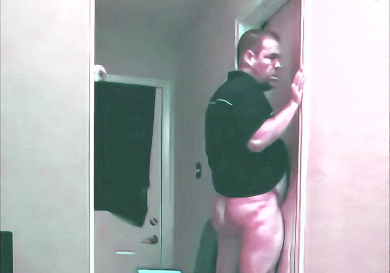Chubby daddy sucked off at gloryhole on hidden cam