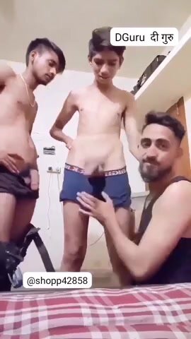 Two twinks sucked