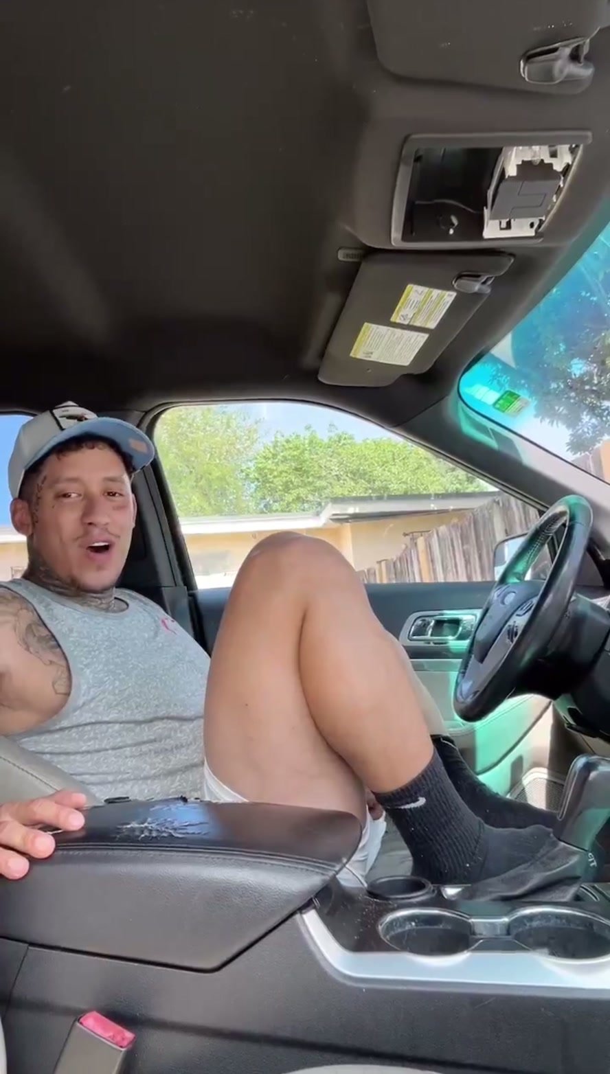 Flashing cock in car