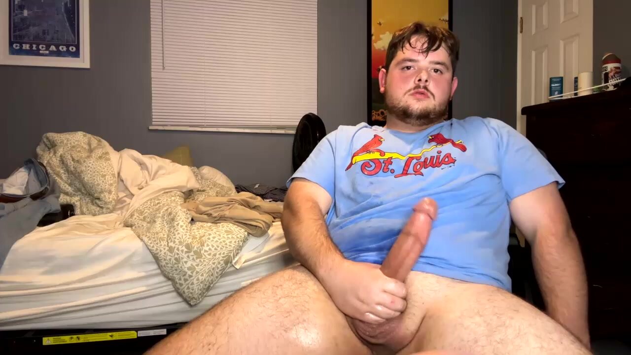 Chubby Guy Big Load On His T-Shirt