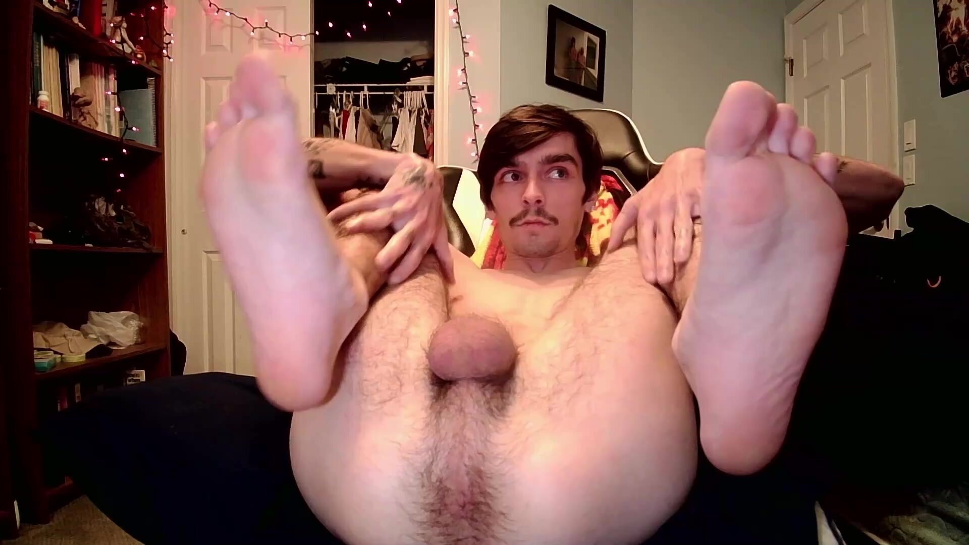Tatted Twink Shows Off Dick And Hole