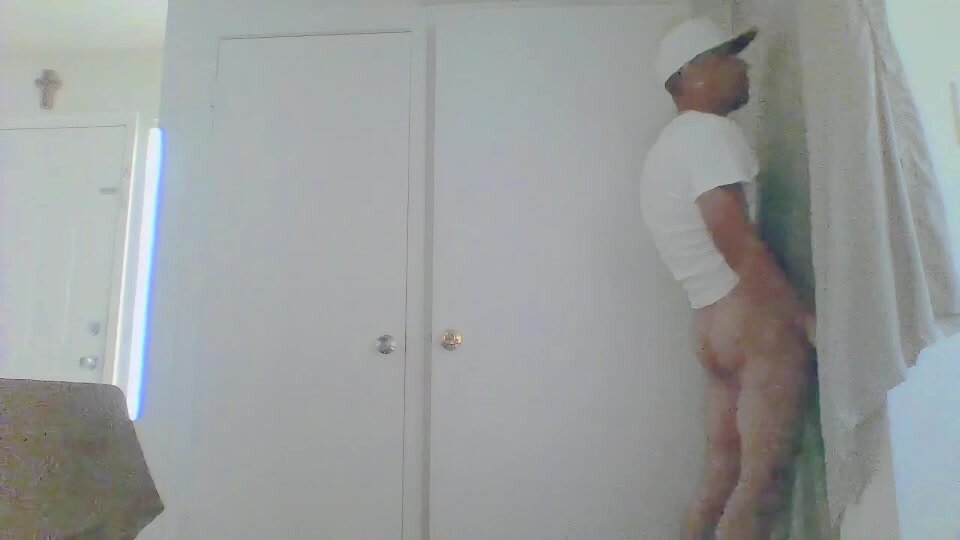 Anon str8 latin bro sucked off at hidden cam gloryhole