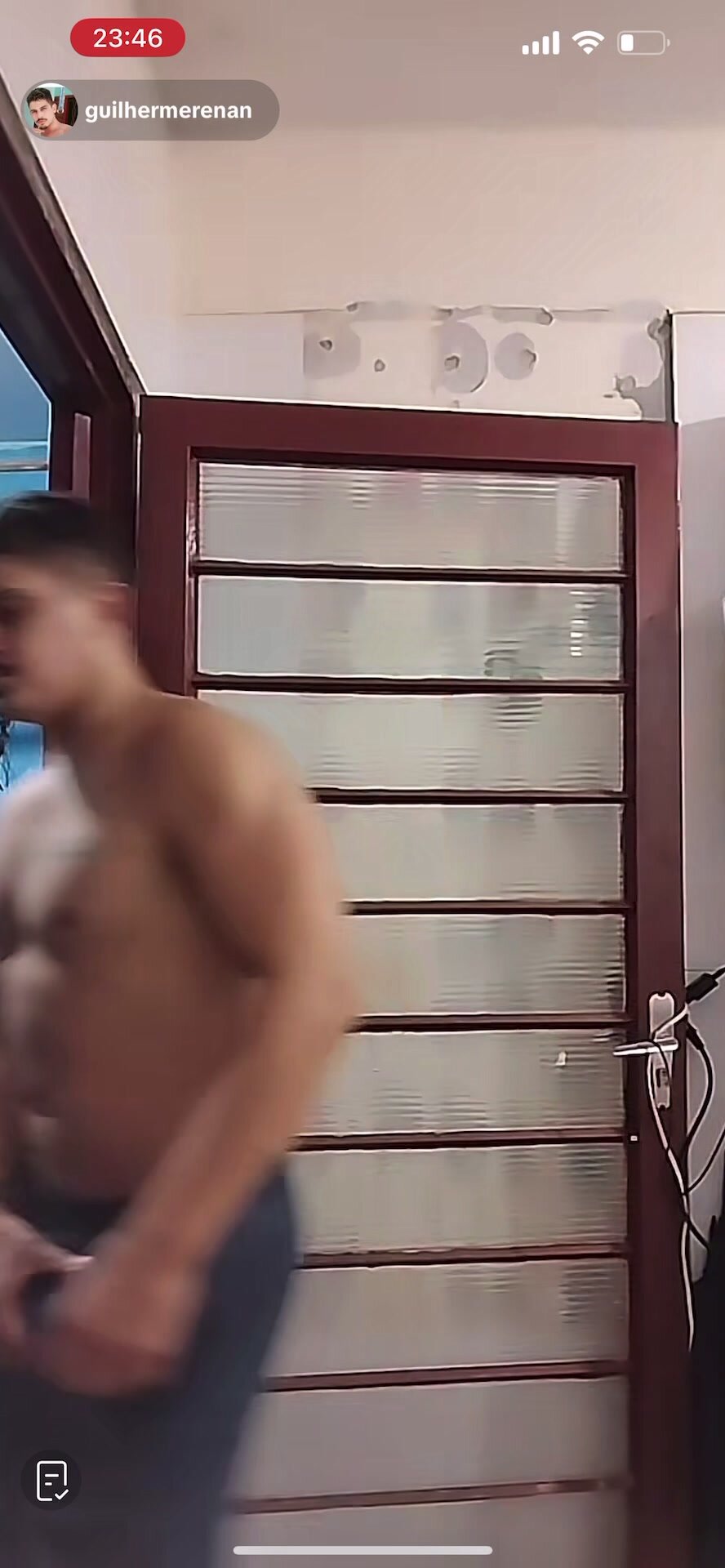 Tiktok live guy show his bulge