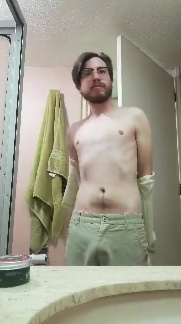 Sexy nerdy hot guy - video call str8