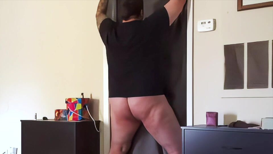 Str8 anon neighbor daddy sucked off at gloryhole