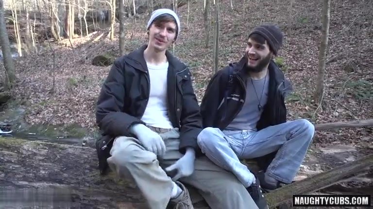 Stoner Couple Fucking - video 2