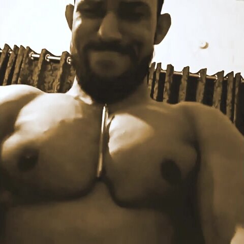 Pecs hold Pen