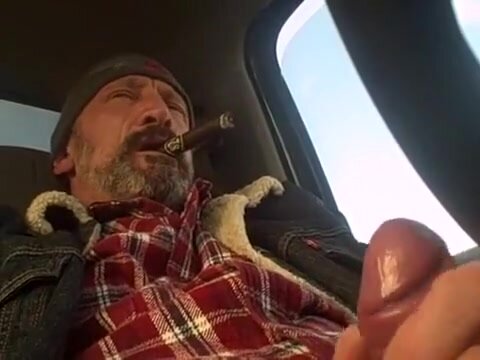cigar,truck,public,cum