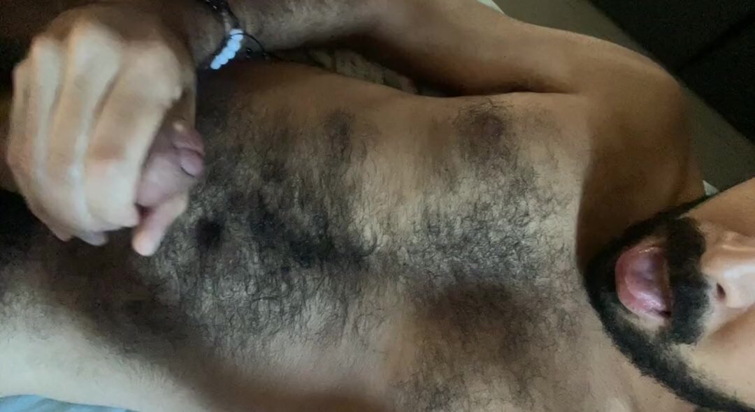 Hairy mouth cumshot