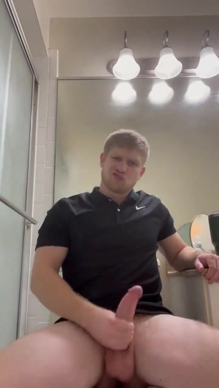 Hot Guy Cums - video 9