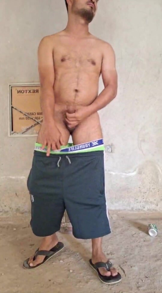 Asian flashes his dick on construction site