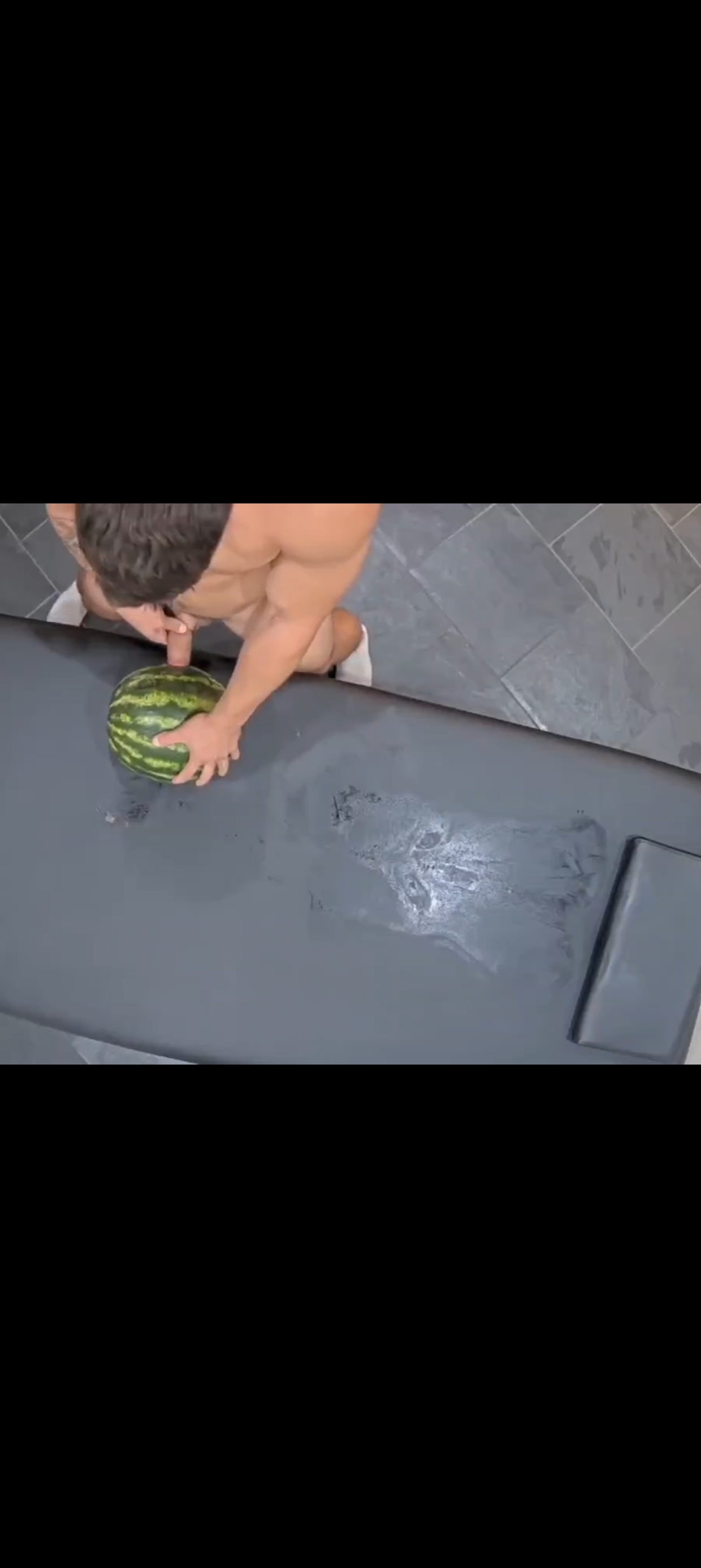 Muscle melon pounding