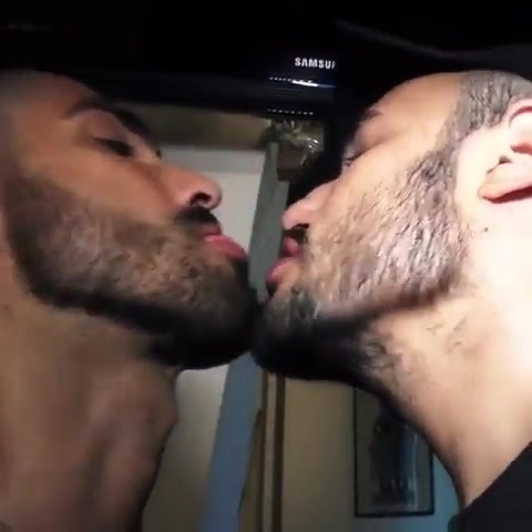 gay kiss