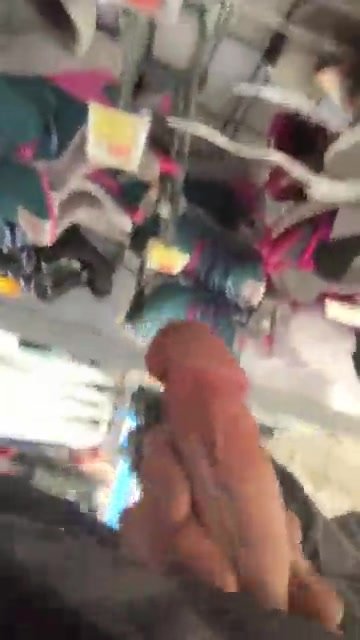 Store flash and cum - ThisVid.com