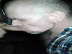 I think daddy likes those gums!! lol!